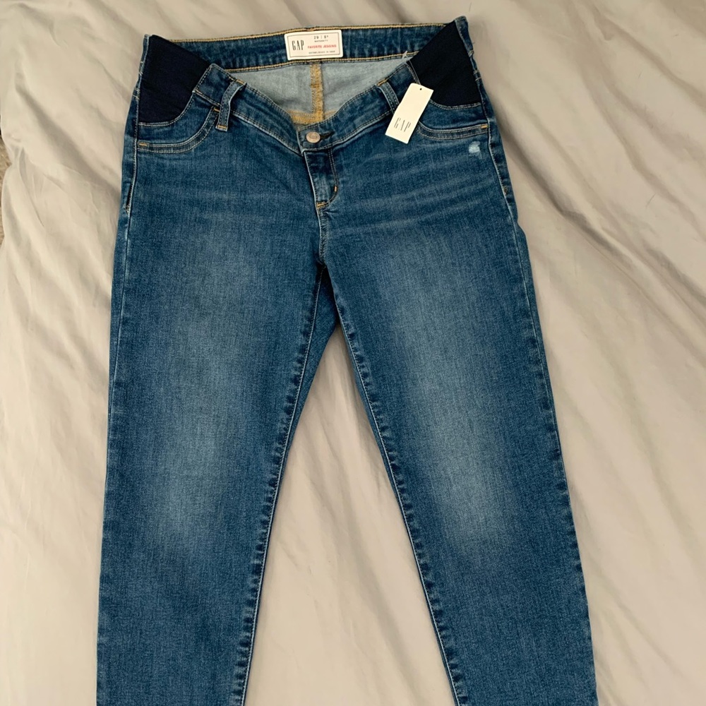 Gap Maternity 29/8 short skinny jeans